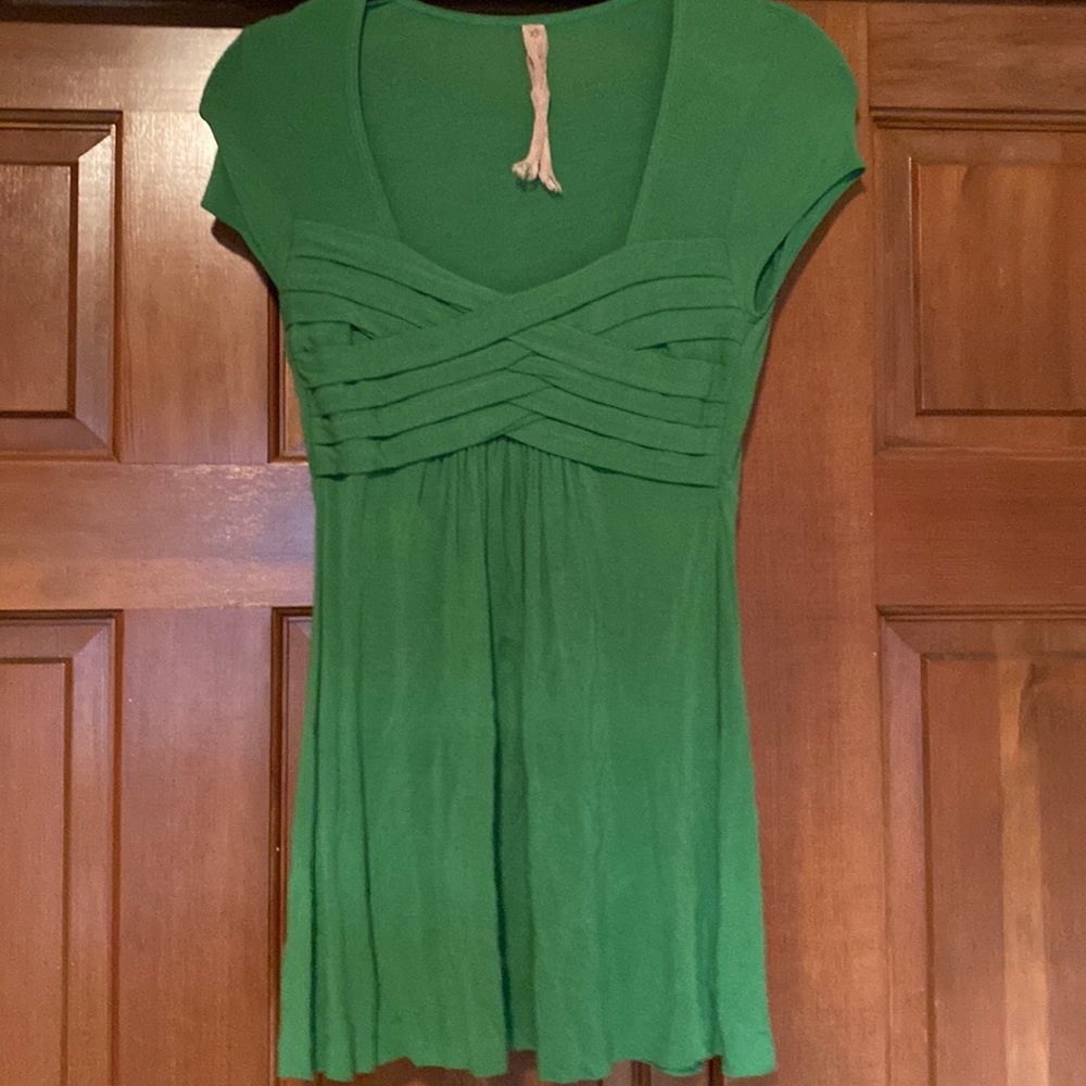Bailey 44 Candy, apple, green blouse, cotton.